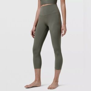 Lululemon cropped leggings green